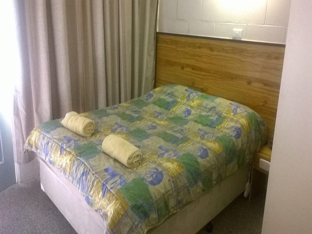 Warren Motor Inn Экстерьер фото