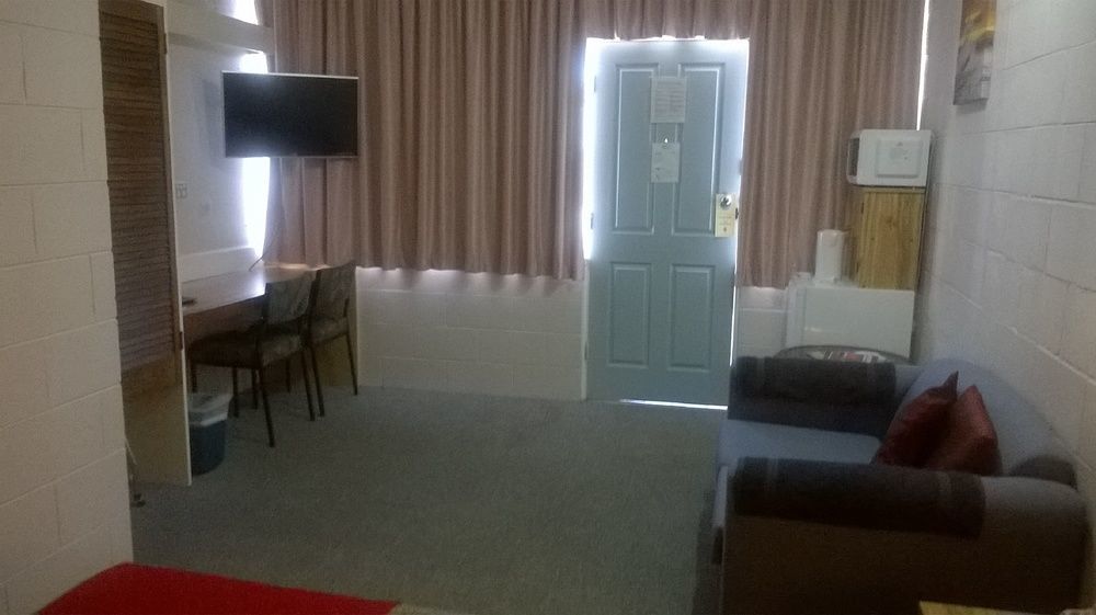 Warren Motor Inn Экстерьер фото